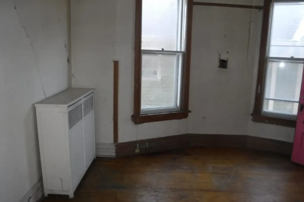 6625 South Woodlawn Avenue Chicago IL 60637
