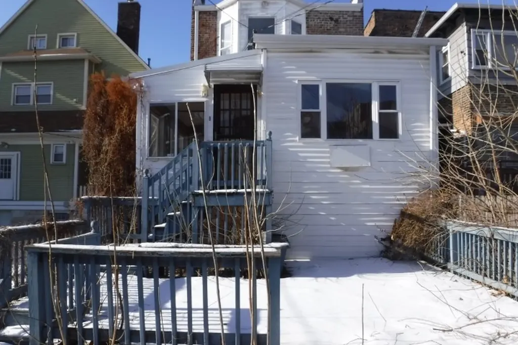 6625 South Woodlawn Avenue Chicago IL 60637