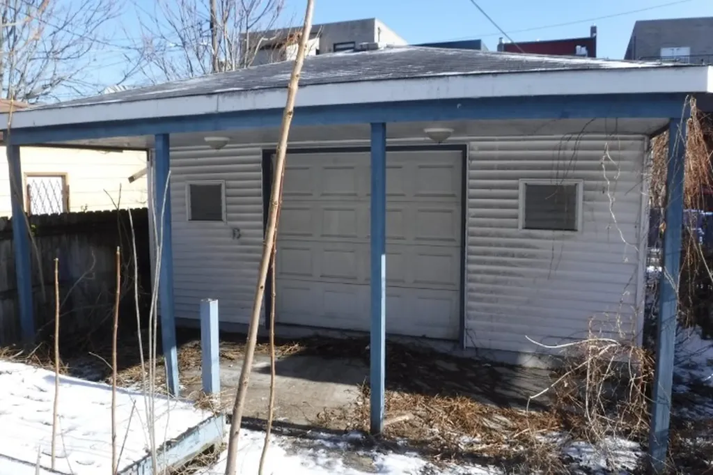 6625 South Woodlawn Avenue Chicago IL 60637