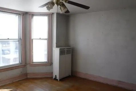 6625 South Woodlawn Avenue Chicago IL 60637