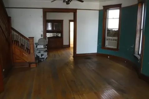 6625 South Woodlawn Avenue Chicago IL 60637
