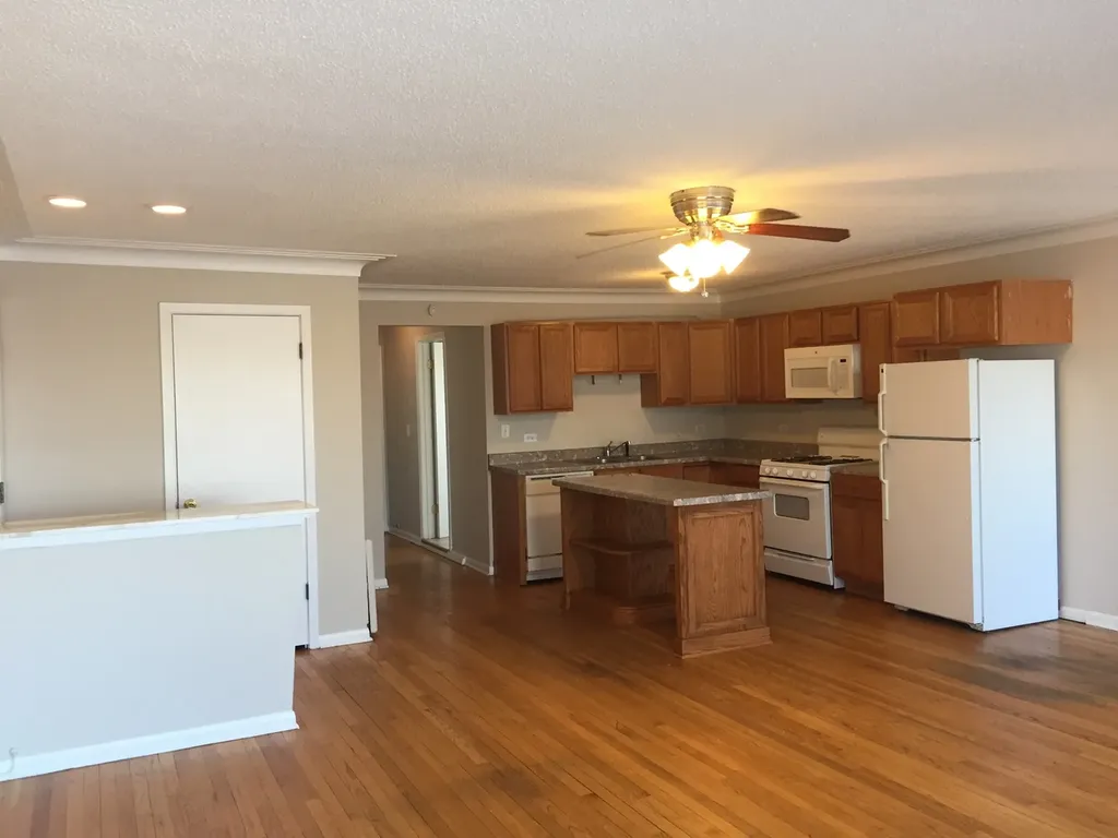 6037 West Belmont Avenue Chicago IL 60634