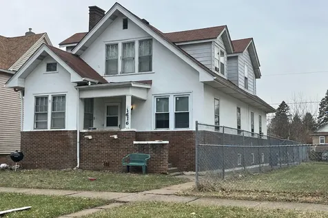 1616 Victoria Avenue North Chicago IL 60064