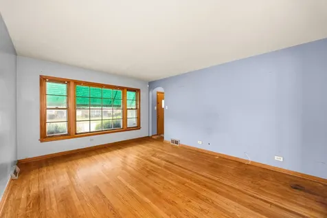 119 East 146th Street Riverdale IL 60827