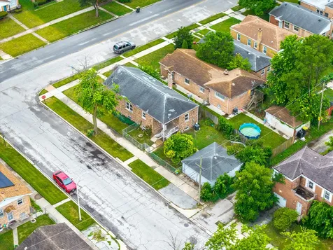 119 East 146th Street Riverdale IL 60827