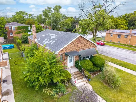 119 East 146th Street Riverdale IL 60827