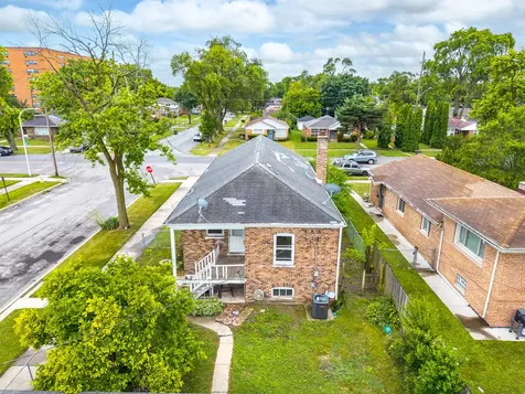 119 East 146th Street Riverdale IL 60827