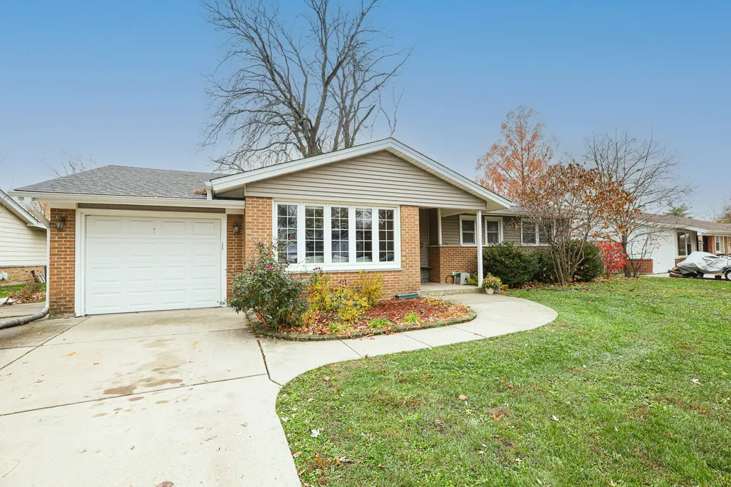 225 Placid Way Elk Grove Village IL 60007