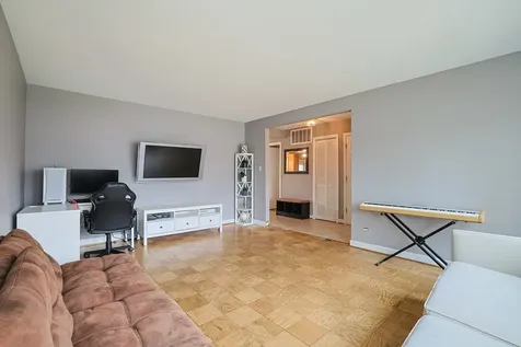 225 Placid Way Elk Grove Village IL 60007