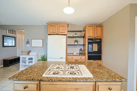 225 Placid Way Elk Grove Village IL 60007