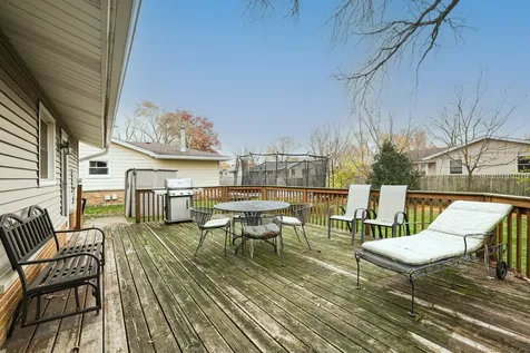225 Placid Way Elk Grove Village IL 60007