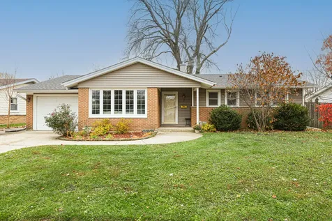 225 Placid Way Elk Grove Village IL 60007