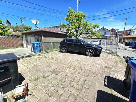 2631 South Shields Avenue Chicago IL 60616