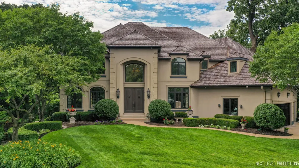 203 Settlers Court Naperville IL 60565