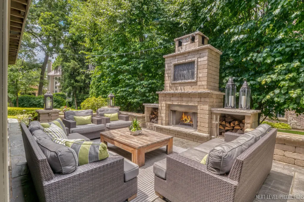 203 Settlers Court Naperville IL 60565