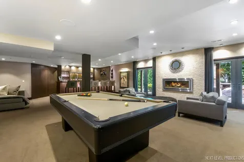 203 Settlers Court Naperville IL 60565