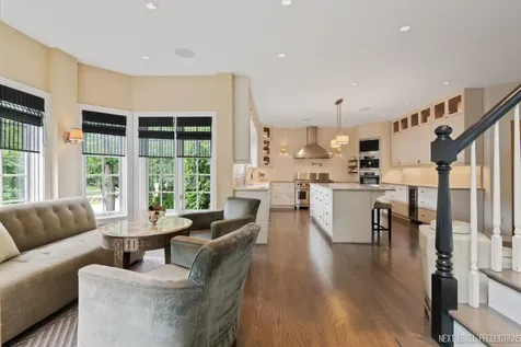 203 Settlers Court Naperville IL 60565