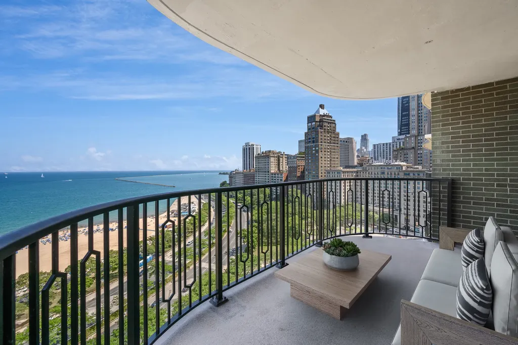 1040 North Lake Shore Drive Chicago IL 60611