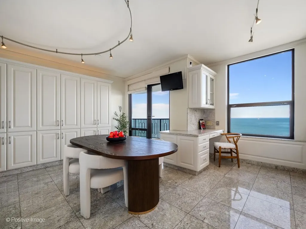 1040 North Lake Shore Drive Chicago IL 60611