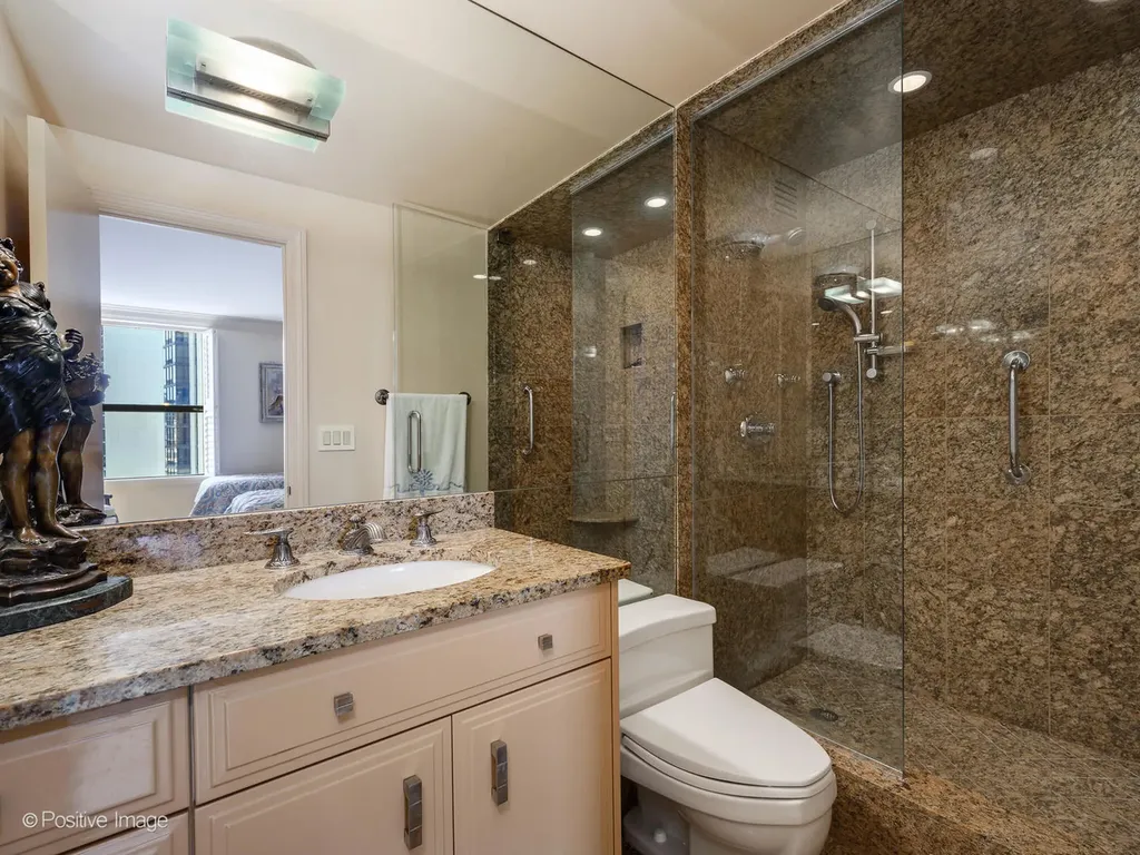1040 North Lake Shore Drive Chicago IL 60611