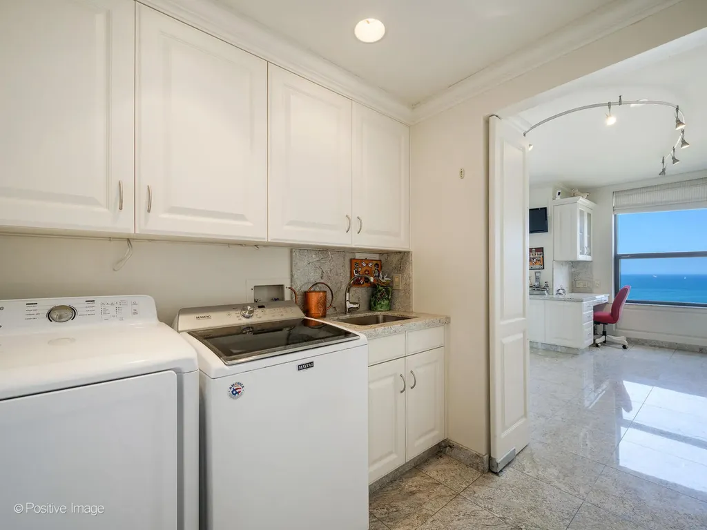 1040 North Lake Shore Drive Chicago IL 60611