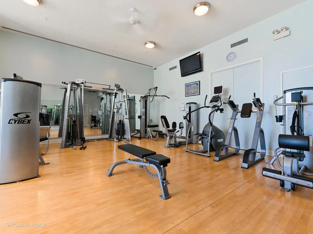 1040 North Lake Shore Drive Chicago IL 60611