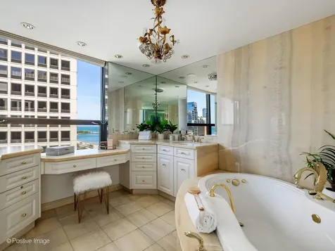 1040 North Lake Shore Drive Chicago IL 60611