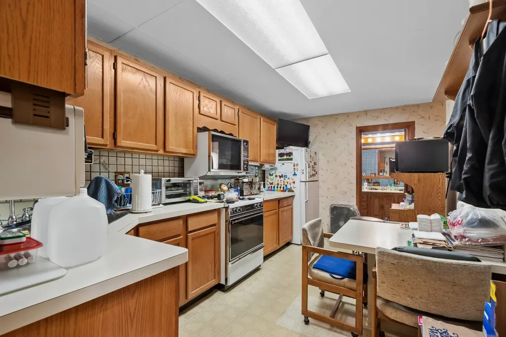6420 North Western Avenue Chicago IL 60645