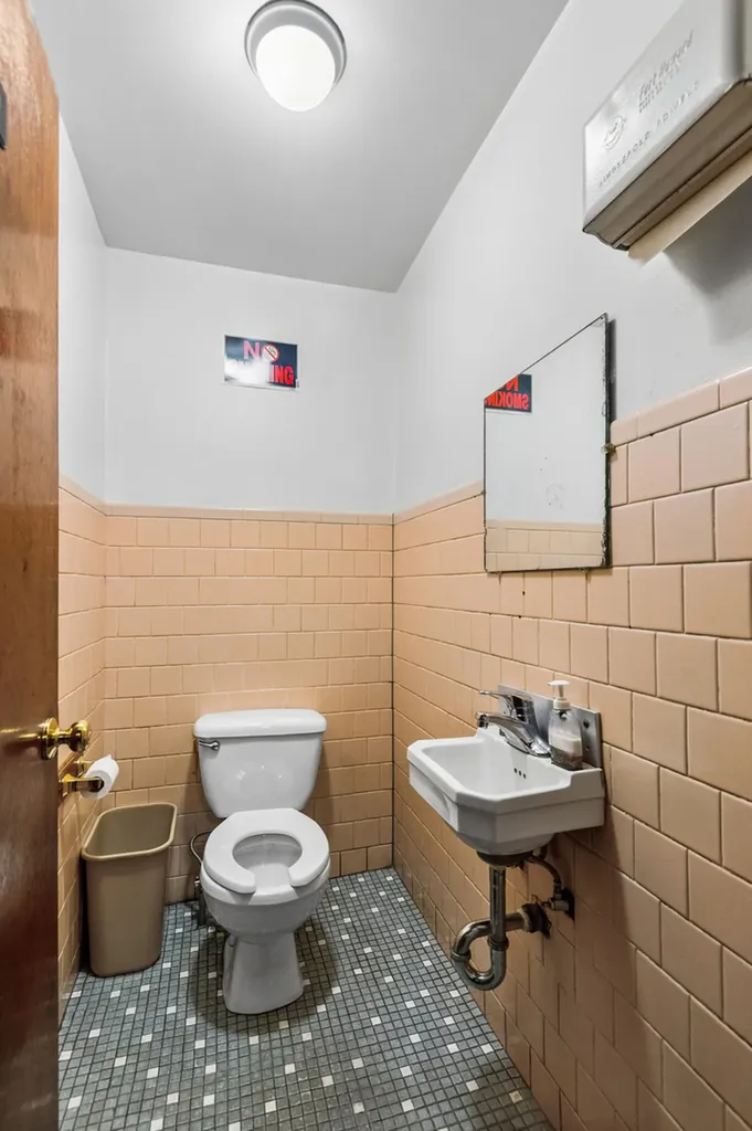 6420 North Western Avenue Chicago IL 60645