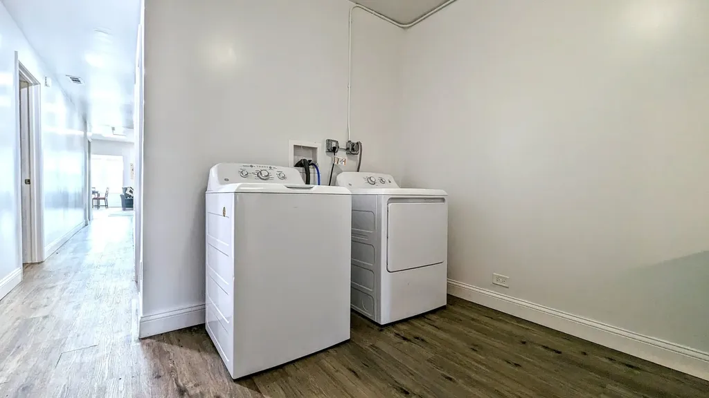 3948 West Congress Parkway Chicago IL 60624