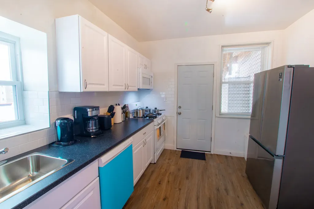 3948 West Congress Parkway Chicago IL 60624