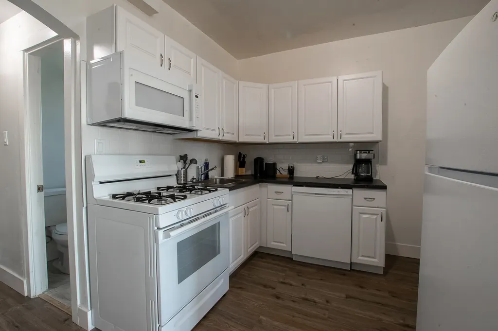 3948 West Congress Parkway Chicago IL 60624