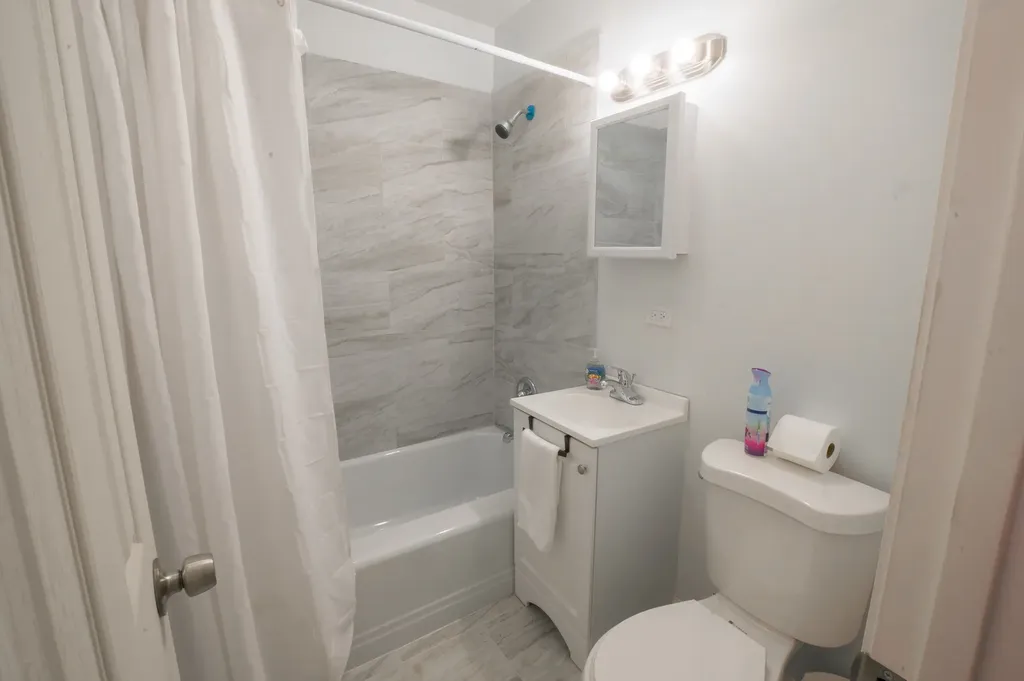 3948 West Congress Parkway Chicago IL 60624