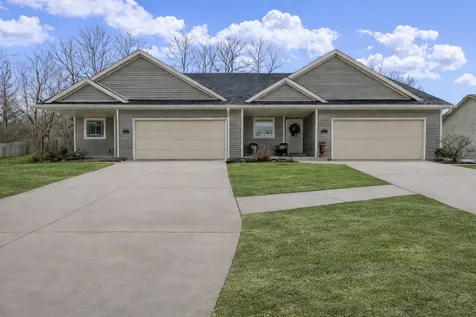 5788 Jackies Drive Loves Park IL 61111
