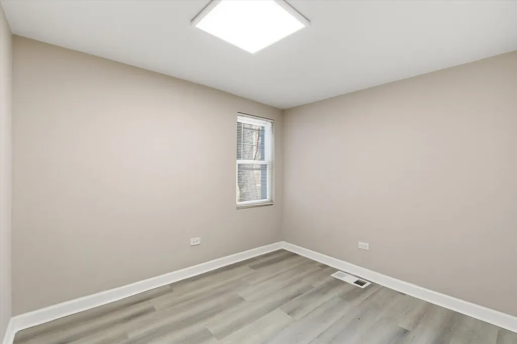 8305 South Maryland Avenue Chicago IL 60619