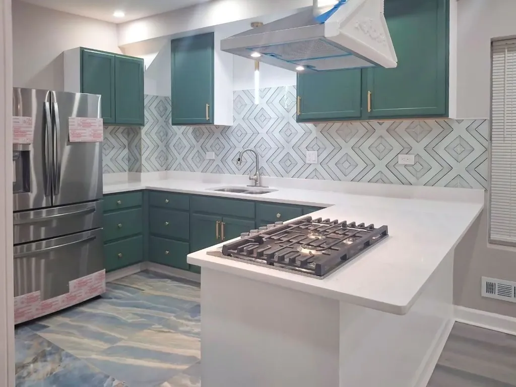 8305 South Maryland Avenue Chicago IL 60619