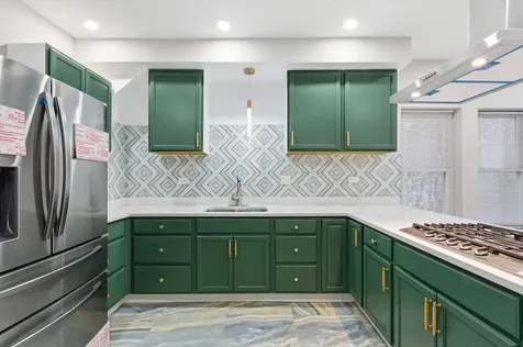 8305 South Maryland Avenue Chicago IL 60619