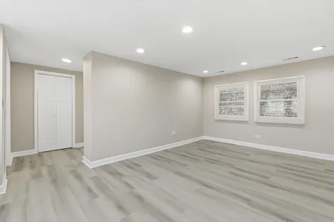 8305 South Maryland Avenue Chicago IL 60619