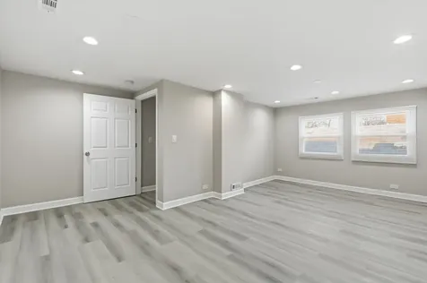 8305 South Maryland Avenue Chicago IL 60619