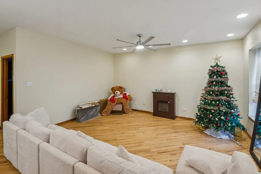 5014 South Prairie Avenue Chicago IL 60615