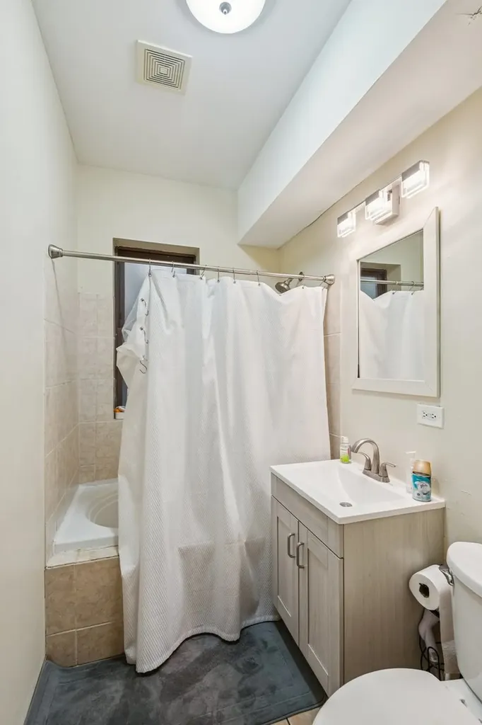 5014 South Prairie Avenue Chicago IL 60615
