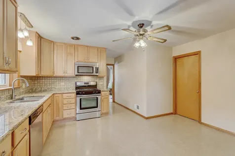 1850 Kensington Avenue Westchester IL 60154