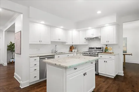 725 Kenwood Avenue Libertyville IL 60048