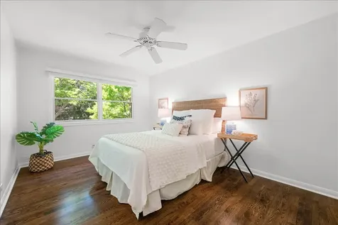 725 Kenwood Avenue Libertyville IL 60048