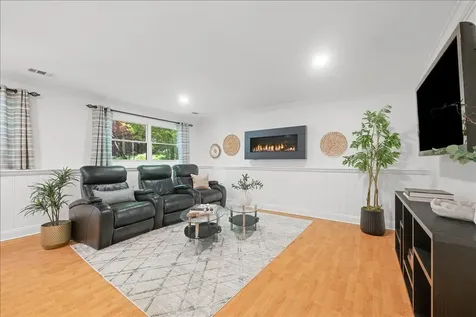 725 Kenwood Avenue Libertyville IL 60048