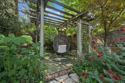 725 Kenwood Avenue Libertyville IL 60048