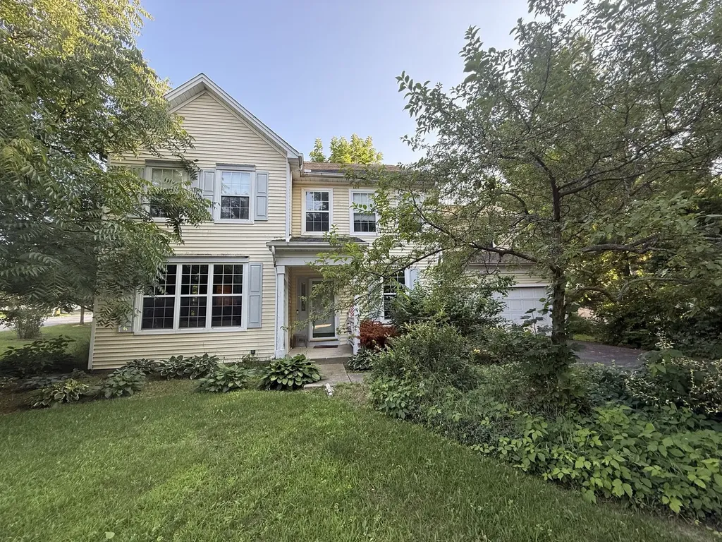 3252 Victoria Lane Waukegan IL 60087