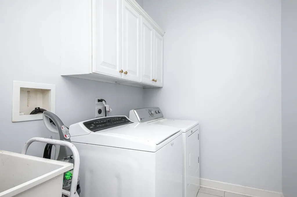 3807 Landsdown Avenue Naperville IL 60564