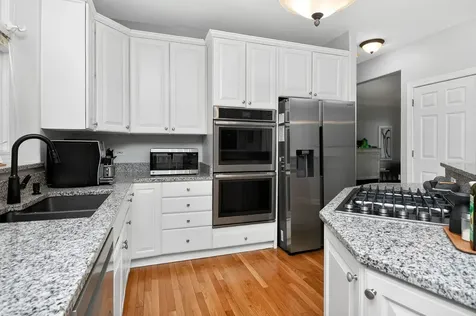 3807 Landsdown Avenue Naperville IL 60564