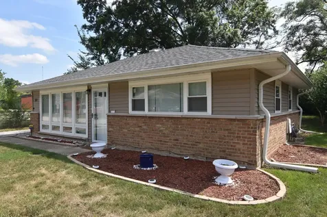 317 Mohawk Street Park Forest IL 60466